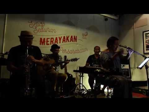 Bonita and The Hus Band live belongToEachOther tour 2017 part 8