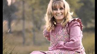 Skeeter Davis 1963  "I Can't Stay Mad At You" My Extended version!