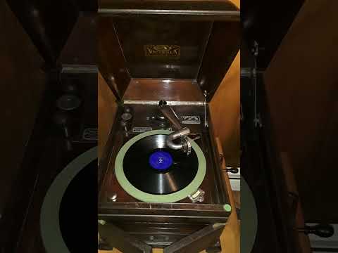 Hometown. Primo Scala & His Banjo & Accordion Orchestra with The Keynotes