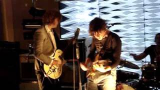 The Kooks live &quot; Down To the Market&quot; at BURBERRY after party