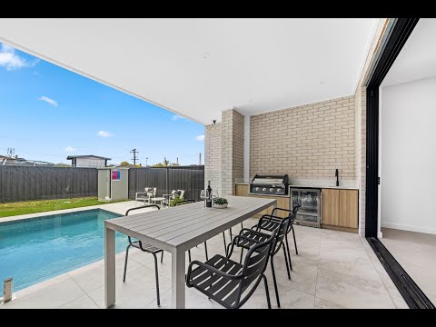 1B Monteray Avenue, Mannering Park, NSW 2259, 5 कमरे, 4 बाथरूम, House
