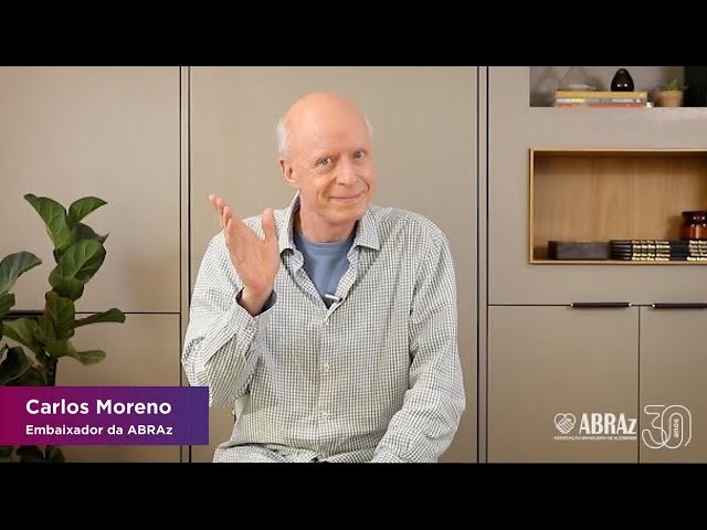 Entrevista com Carlos Moreno, embaixador da ABRAz, para a comemoração dos 30 anos da ABRAz. Carlos fala sobre a chegada à ABRAz, sobre a doença de Alzheimer da sua mãe e sobre seu trabalho como Diretor de Comunicação'