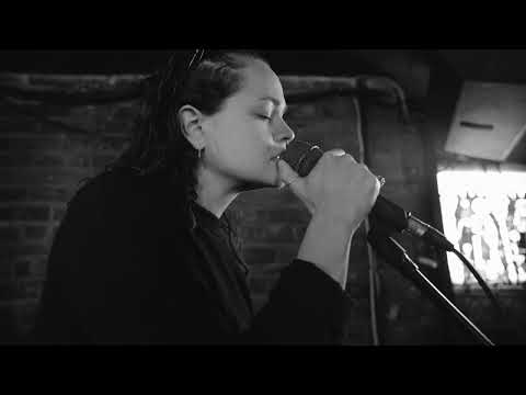 Winnie Raeder - Lady Let Go (Live at the Troubadour)