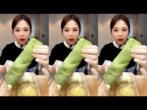 ASMR ICE EATING WITH MATCHA 