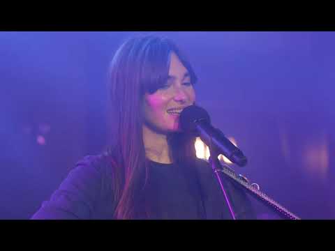 Delivered Live - S2 - Ep1 - Lisa Mitchell Performance