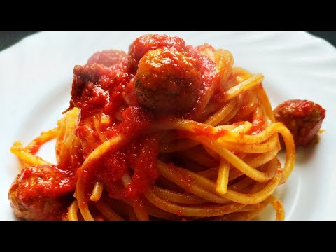 Spaghetti al sugo con le polpettine “spaghetti meatballs”
