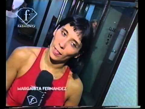 Dolores Barreiro Carola Del Bianco -Desfile Teatro Colon 2002[H264]-20110510_134158(part 24)