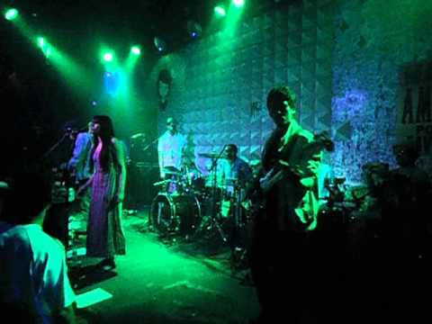 Afrobombas - De Sal e Sol eu Sou