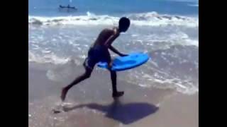 preview picture of video 'SkimBoarding in Jacmel'