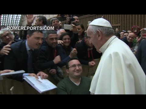 Papa a jóvenes trabajadores y desempleados: Sufro cuando veo a tantos jóvenes sin trabajo