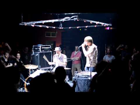 DRIVER & DRIVER ( Electro Clash // Berlin) Live2 festival Teriaki 2011 (Allonnes)