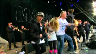 Madness - Night Boat To Cairo (Live at Glastonbury 2009) HD 720p