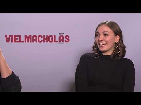 VIELMACHGLAS Interview mit Marc Benjamin und Emma Drogunova CALAMARI - ZIEGE BOUNTY - EISCREME