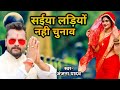 स्टूडियो में पहली बार गाईं बताओ दोस्त�