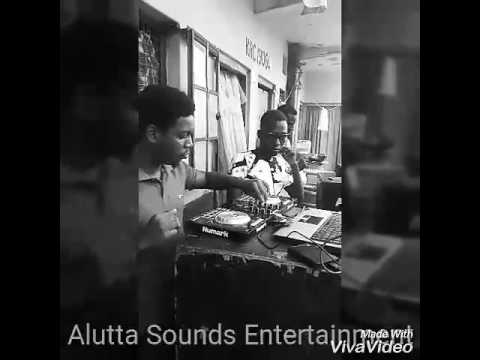 Dj cartel hyping on the mix