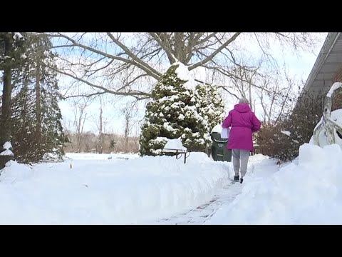 77-year-old Meals on Wheels volunteer delivers food after storm
