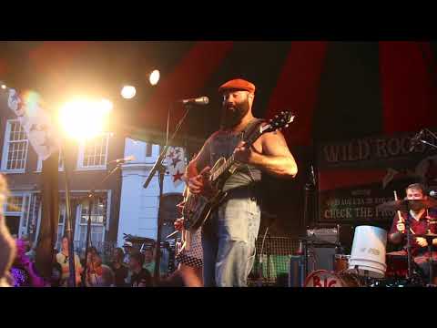 Reverend Peyton's Big Damn Band - Pot Roast & Kisses