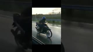 Download lagu Ninja vs Vespa / kawasaki Ninja Vs Vespa Funny Video / #Short#Viral#Shortvideo mp3