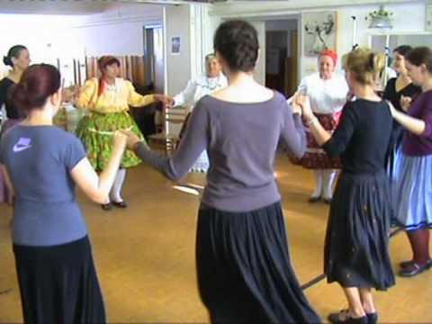 1/01. Szebényi karikázó