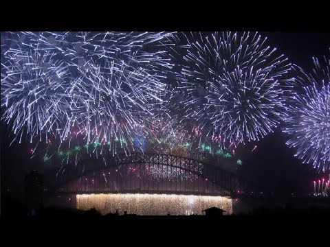 Sydney Harbour Bridge 2019/2020 New Year's Eve Midnight Firework (Full Length in 4K)