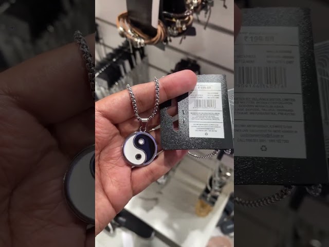 Vídeo relacionado con YAHOYA Heavy Large Metal Charm Steel Chain Boys Jewelry Popular Stainless Steel Pendant Collar para Hombres