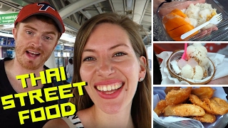 Thai Street Food Tour in Bangkok, Thailand at Chatuchak Market (จตุจักร)