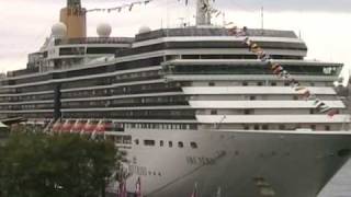 Cruise ships in Sydney - P&O Arcadia