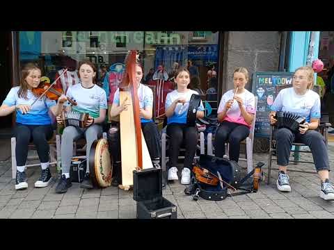 Fleadh 2022: Mullingar CCE members perform on the street