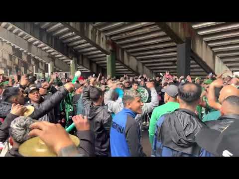 "LA BANDA DE CHICAGO LLEGO !!! FUTBOL ARGENTINO , ASCENSO" Barra: Los Pibes de Chicago • Club: Nueva Chicago