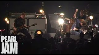 Spin The Black Circle - Live at Madison Square Garden - Pearl Jam