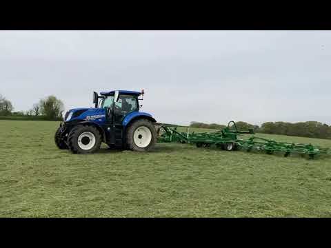 Darren Martyn from M & S Plant hire, and their McHale T10-1260 tedder plus New Holland T7.210