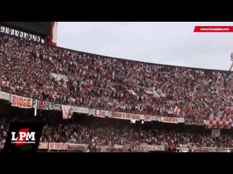 "Impresionante: Vamos todos unidos, vamos no nos quedemos - vs Arsenal - Final 2014" Barra: Los Borrachos del Tablón • Club: River Plate