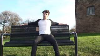 Heavyweight Champion of the World - Reverend and the Makers ( A2 Media music video)