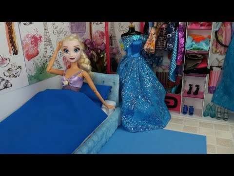 Elsa frozen castle.Dress up morning routine in cold bedroom