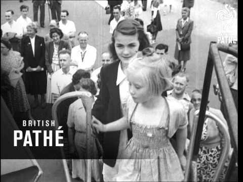 Thaxted Part Of World News (1950)