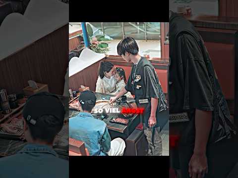 Sie hatte Angst vor dem Kellner🥺