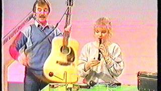 Fred, Liz and Bruce on Playschool - 'I'm a fine musician'.