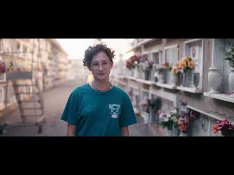 Αδέσποτα κορμιά trailer