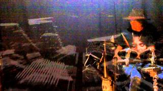 Raped &amp; freezin ( Alice Cooper ) .. me drum