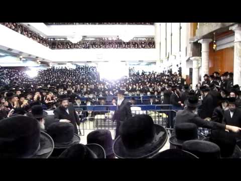 The Levaya Of The Vizhnitzer Rebbe A"H