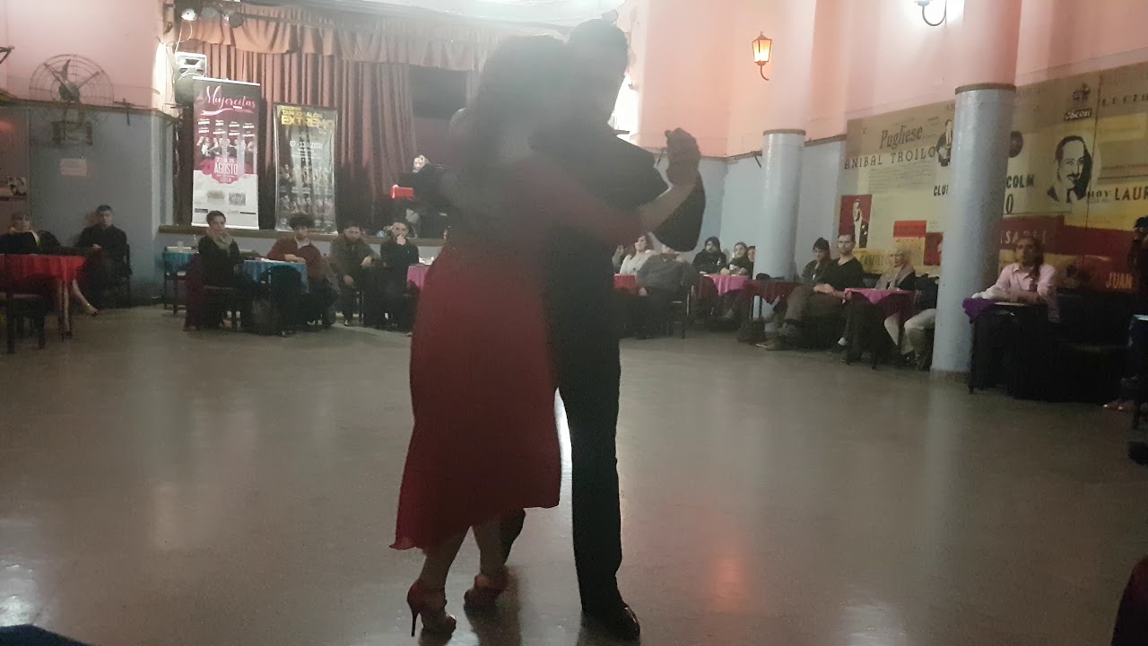 ALDANA FIGUEROA y FACUNDO BARRIONUEVO en Viva La Pepa! Milonga (1/2)