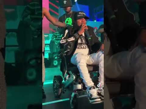 Rygin king cried while proforming  at  his album launch ...... #therapy #sad #ryginking