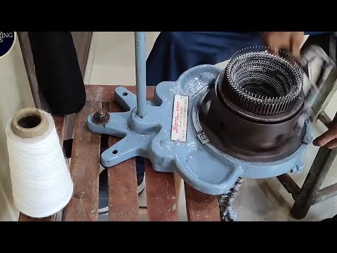 Manual socks knitting machine