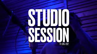 Roski Shows How He Punches For The First Time Ever!