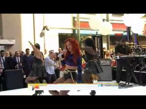 Rihanna - Performing A 4-Song Medley On The Today Show