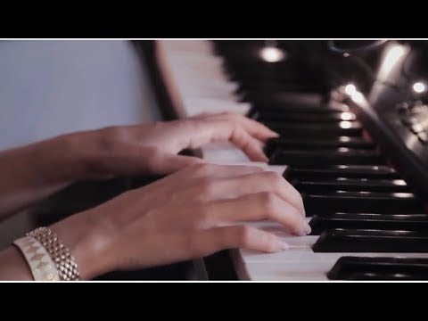 Hallelujah | Leonard Cohen (Cover by Julie Zorrilla)