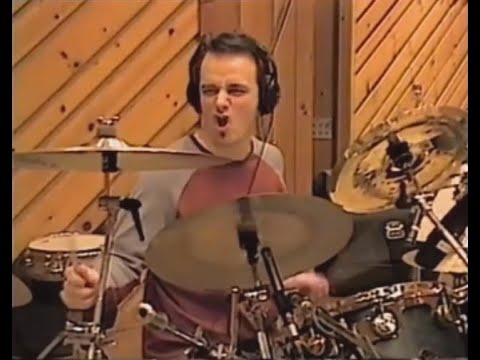 Gavin Harrison Amazing Studio Drum Solo (filmed by Steven Wilson)