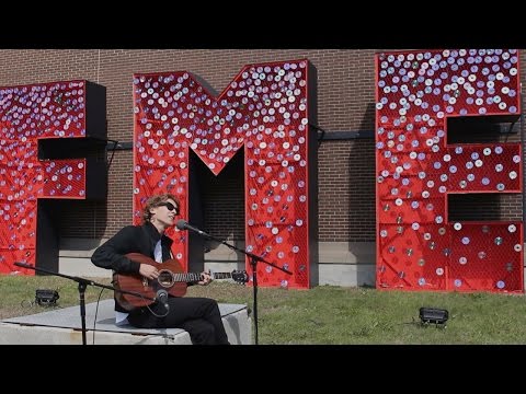 Aliocha live acoustique - Into The Wild - FME