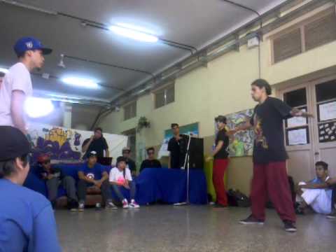 5to Festival de hiphop 2012 - Popping (final) Tapia y J-dem VS  Agustin y Brian (Funky Robots) 2