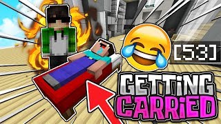 GETTING CARRIED BY A 50+ STAR PRO BEDWARS PLAYER! (Minecraft BEDWARS Trolling)